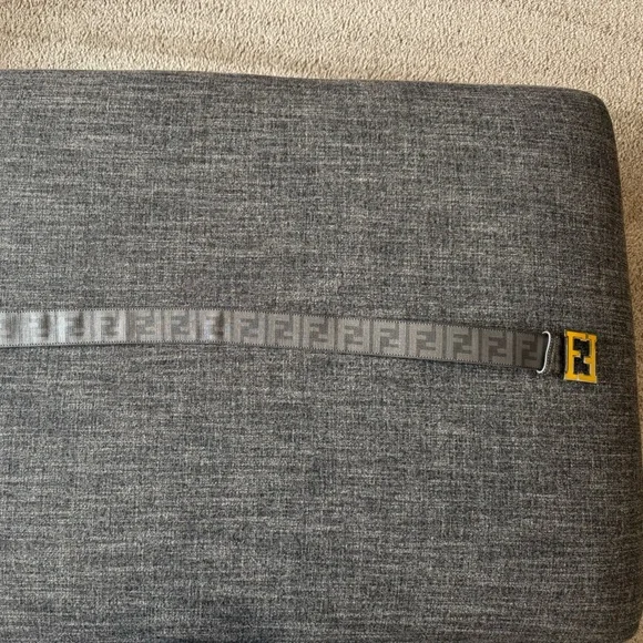 Men’s Fendi belt Size 36 - Picture 3 of 3